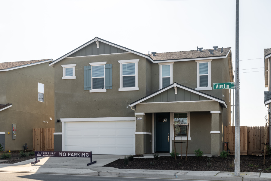 0054 6381 W Austin Way