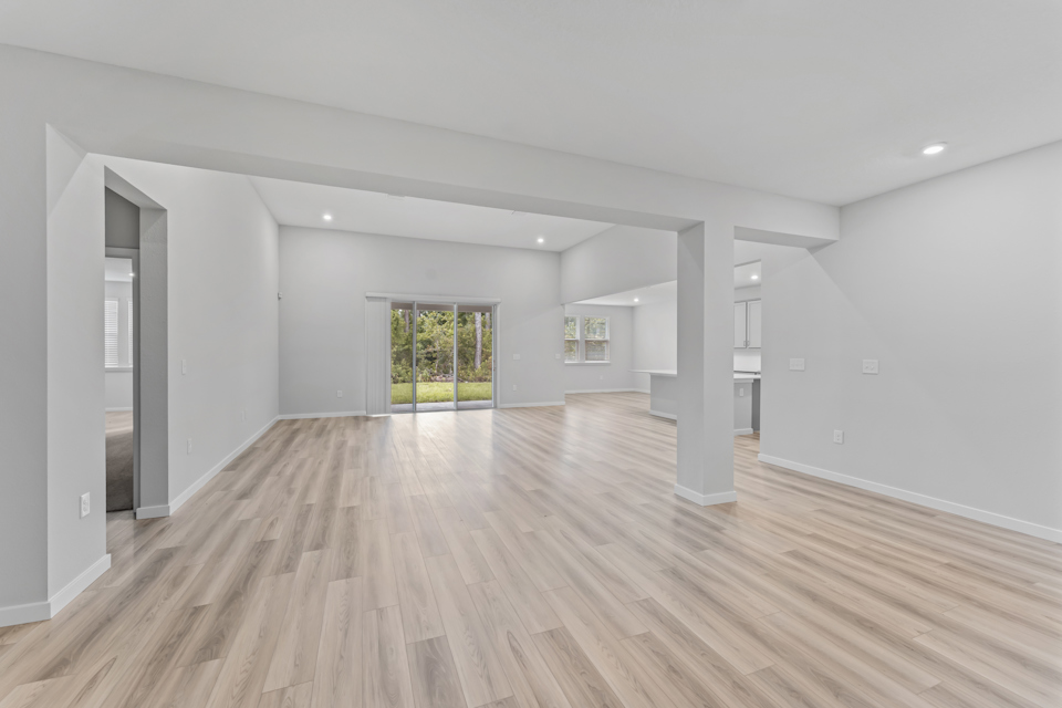 Dogwood Plan Lot 581 Dining Area at NorthShore in Kingsland