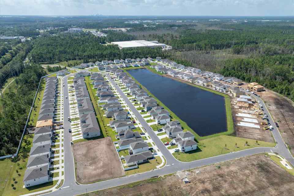 A high angle view of a dam.