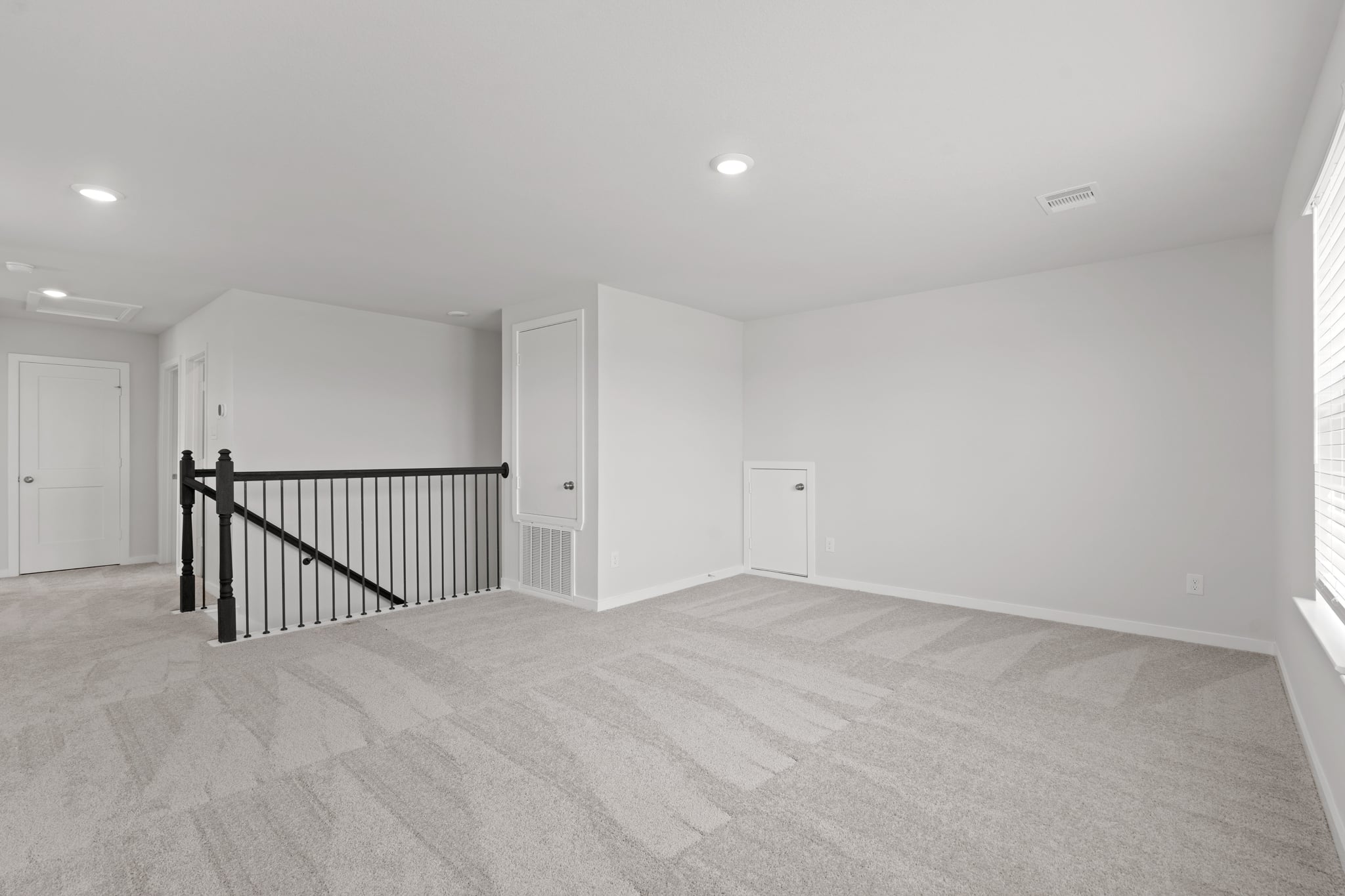 A large empty room.